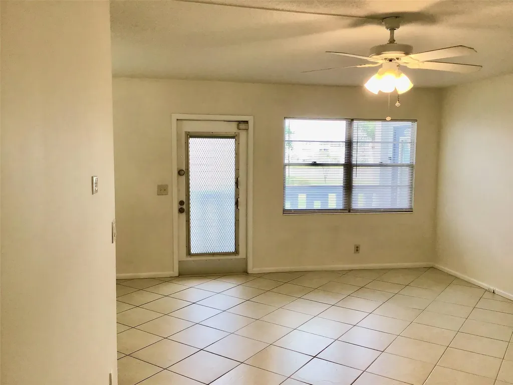 2035 Exeter B Boca Raton FL 33434