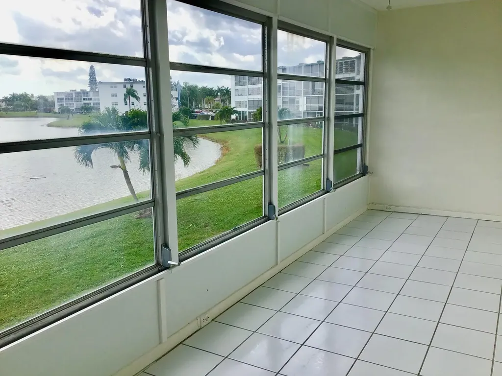 2035 Exeter B Boca Raton FL 33434