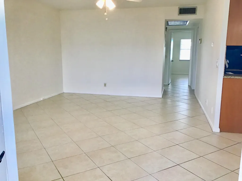 2035 Exeter B Boca Raton FL 33434