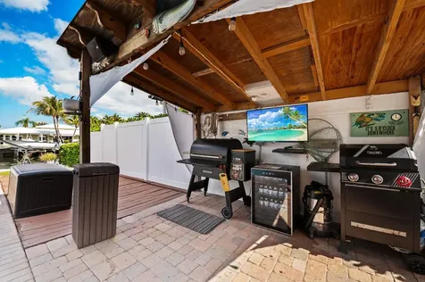 2821 NE 9th Court Pompano Beach FL 33062