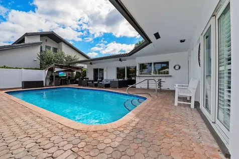 2821 NE 9th Court Pompano Beach FL 33062