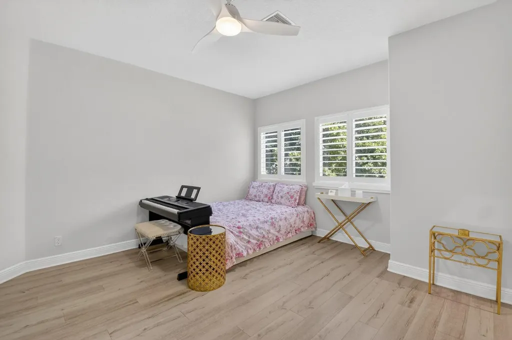 23 Royal Palm Way Boca Raton FL 33432