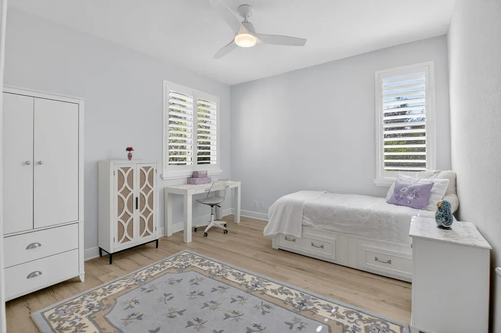23 Royal Palm Way Boca Raton FL 33432