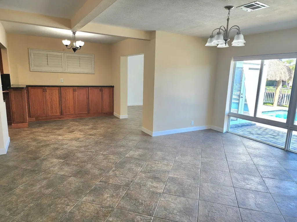 191 SE 9th Court Pompano Beach FL 33060