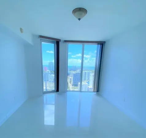185 SW 7th Street Miami FL 33130