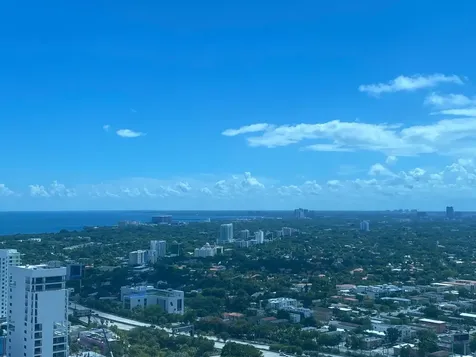 185 SW 7th Street Miami FL 33130
