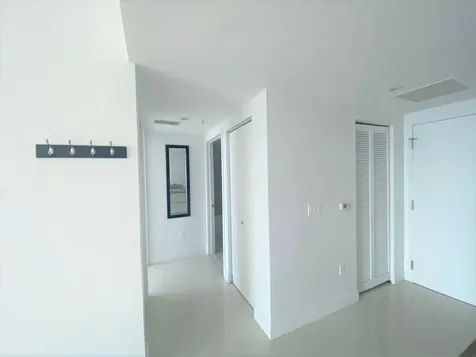 185 SW 7th Street Miami FL 33130