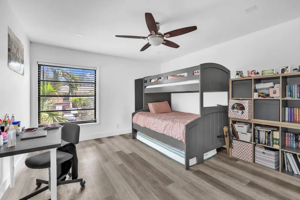 3904 Parkside Lane Hollywood FL 33021