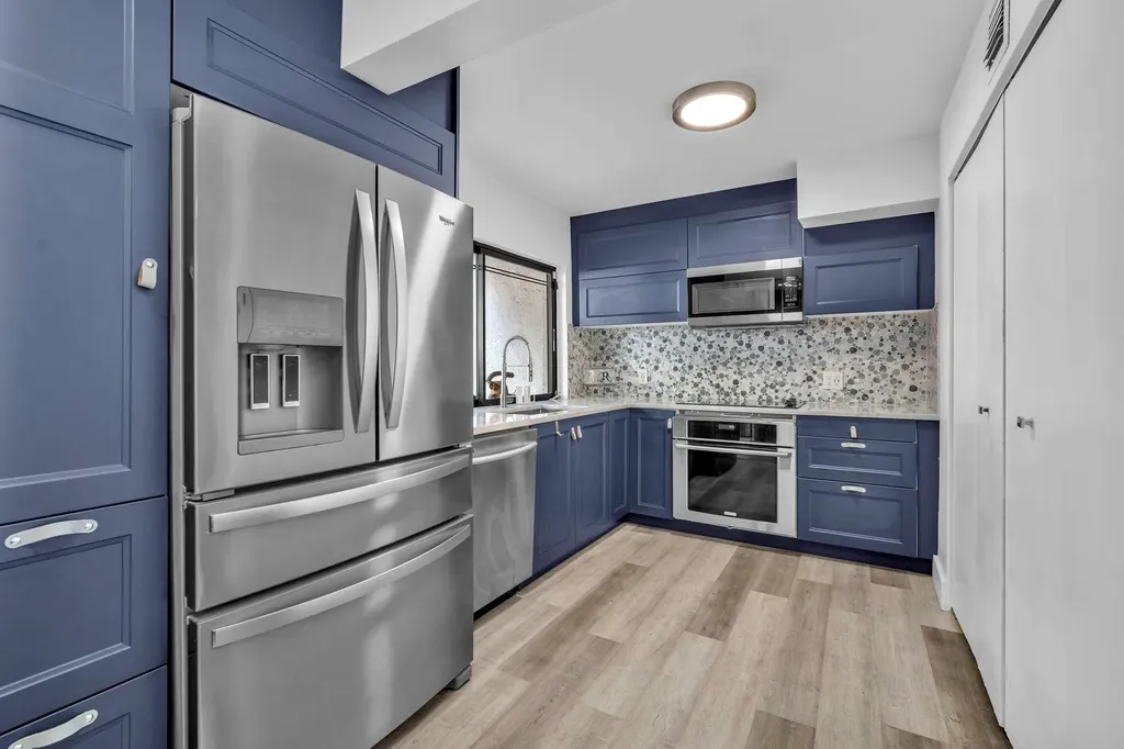 3904 Parkside Lane Hollywood FL 33021