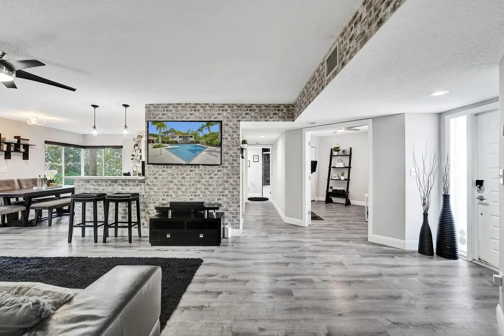 9280 NW 9th Court Plantation FL 33324