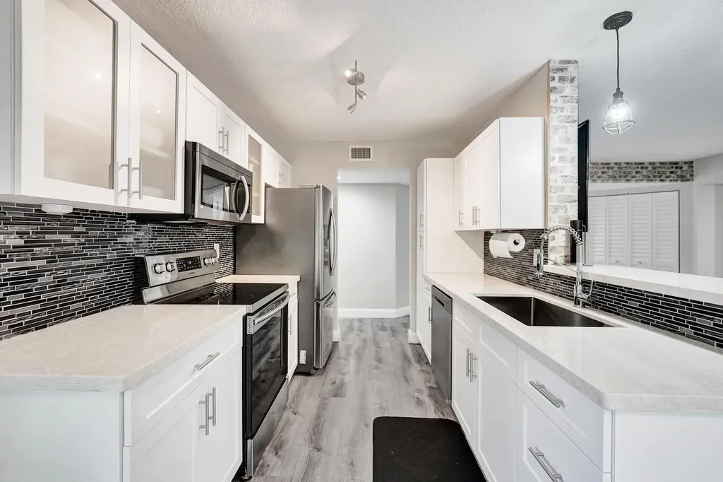 9280 NW 9th Court Plantation FL 33324