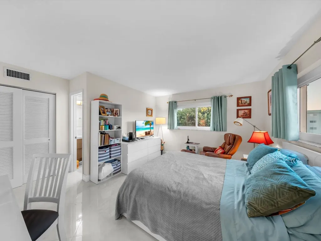 2515 NE 1st Court Boynton Beach FL 33435