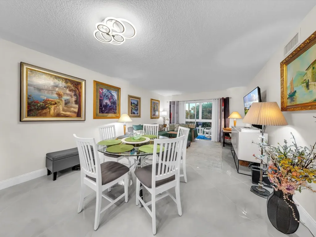 2515 NE 1st Court Boynton Beach FL 33435