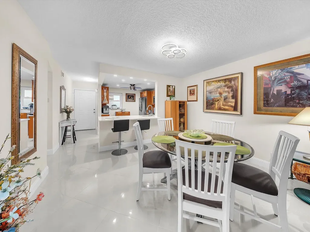 2515 NE 1st Court Boynton Beach FL 33435