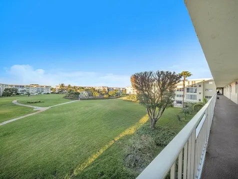 2515 NE 1st Court Boynton Beach FL 33435