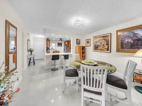 2515 NE 1st Court Boynton Beach FL 33435