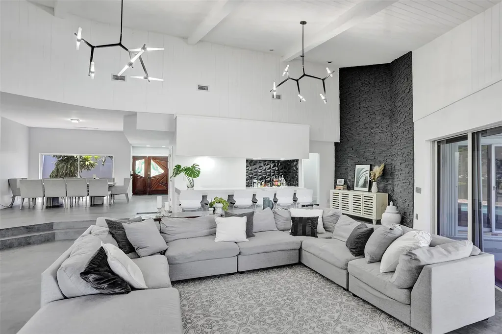 349 Jacaranda Drive Plantation FL 33324