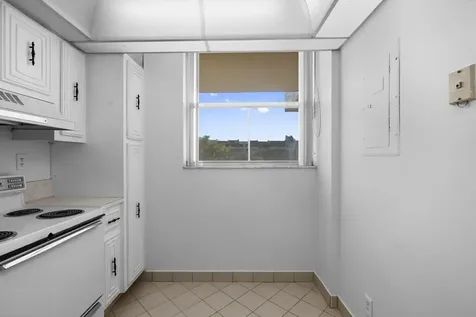 7080 Environ Boulevard Lauderhill FL 33319