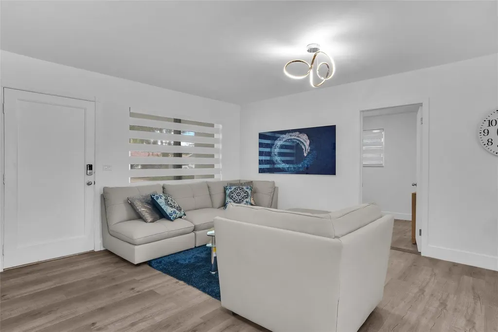 5311 Pierce Street Hollywood FL 33021