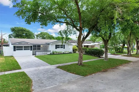 5311 Pierce Street Hollywood FL 33021