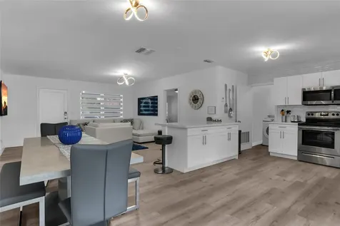 5311 Pierce Street Hollywood FL 33021