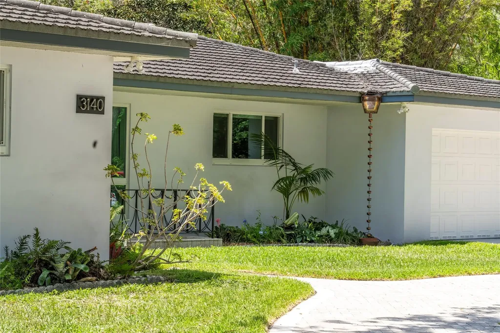 3140 Calle Largo Drive Hollywood FL 33021