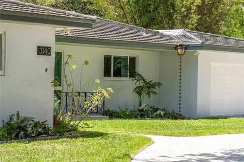 3140 Calle Largo Drive Hollywood FL 33021