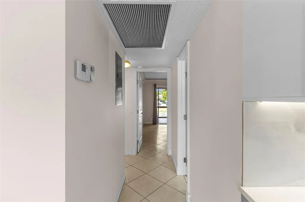 2122 Cambridge F Deerfield Beach FL 33442