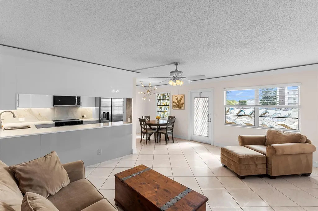 2122 Cambridge F Deerfield Beach FL 33442