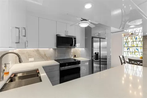 2122 Cambridge F Deerfield Beach FL 33442