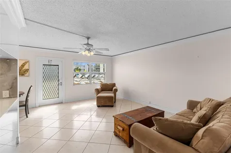 2122 Cambridge F Deerfield Beach FL 33442