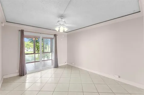 2122 Cambridge F Deerfield Beach FL 33442