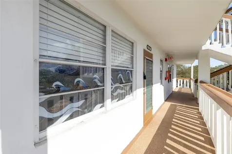 2122 Cambridge F Deerfield Beach FL 33442