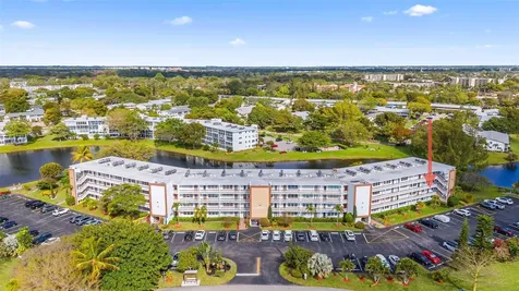 2122 Cambridge F Deerfield Beach FL 33442