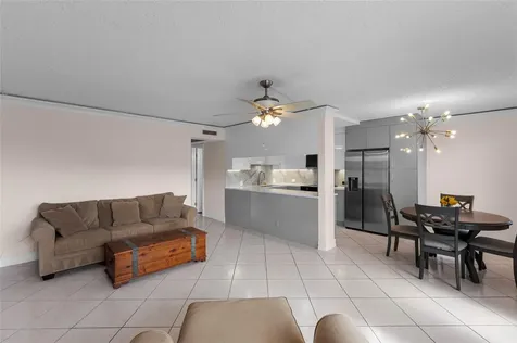2122 Cambridge F Deerfield Beach FL 33442