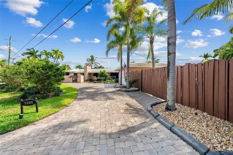 1500 NE 24th Street Wilton Manors FL 33305