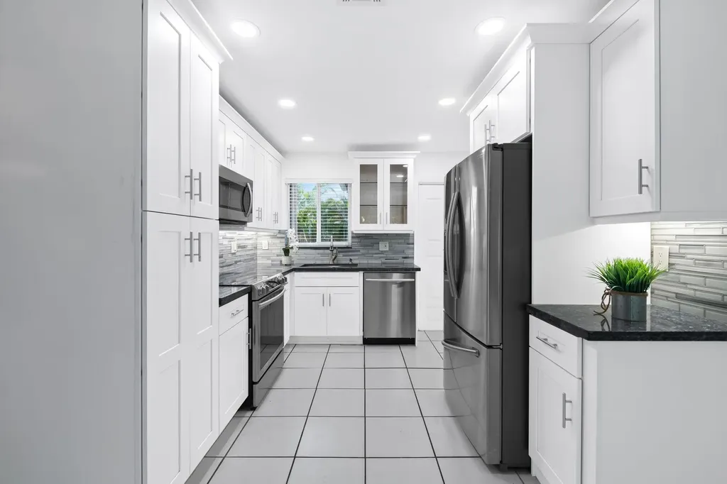 2152 NE 62nd Street Fort Lauderdale FL 33308