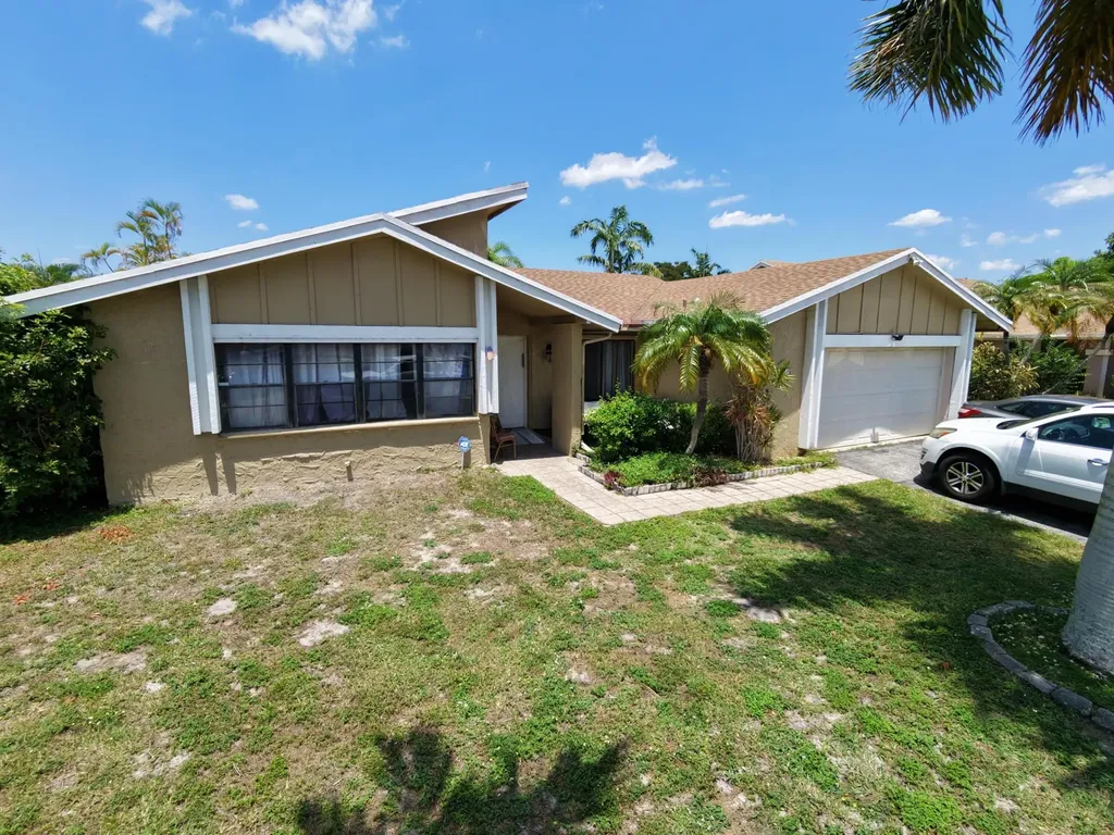 9711 NW 33rd Street Sunrise FL 33351