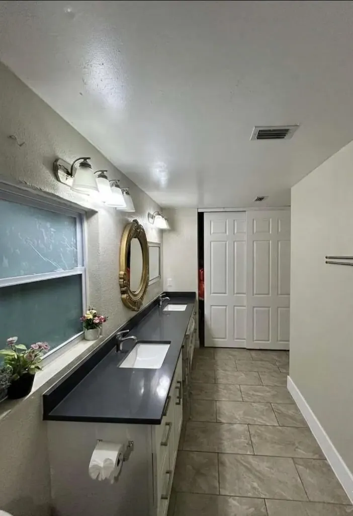 9711 NW 33rd Street Sunrise FL 33351