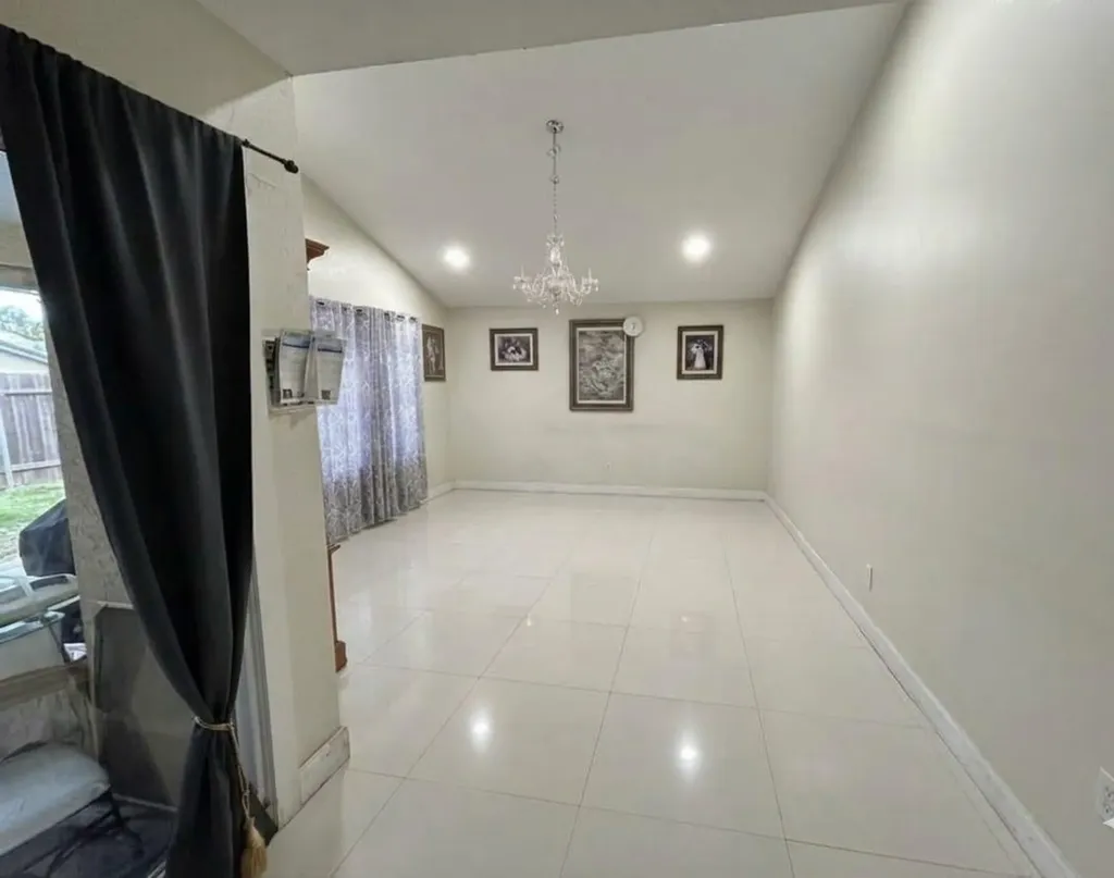 9711 NW 33rd Street Sunrise FL 33351