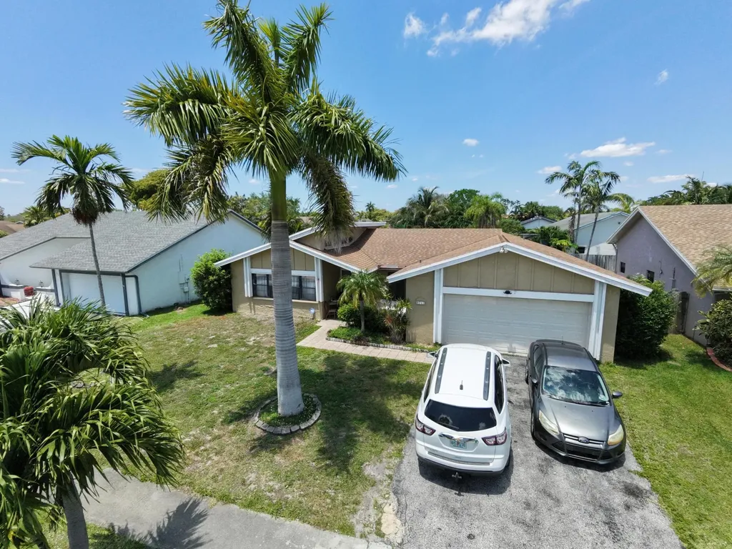 9711 NW 33rd Street Sunrise FL 33351
