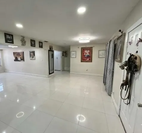 9711 NW 33rd Street Sunrise FL 33351