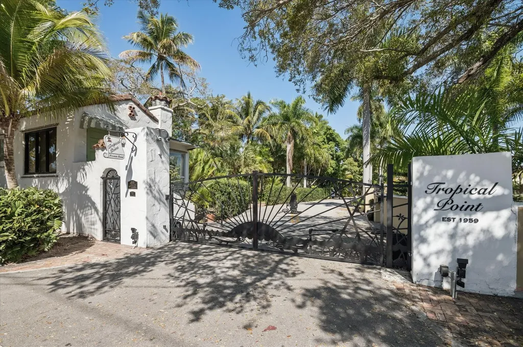 600 SW 8th Terrace Fort Lauderdale FL 33315