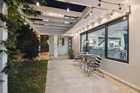 600 SW 8th Terrace Fort Lauderdale FL 33315