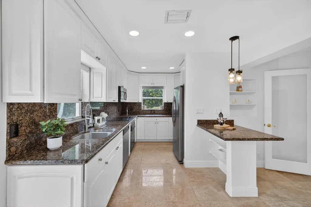 2808 NE 22nd Street Fort Lauderdale FL 33305