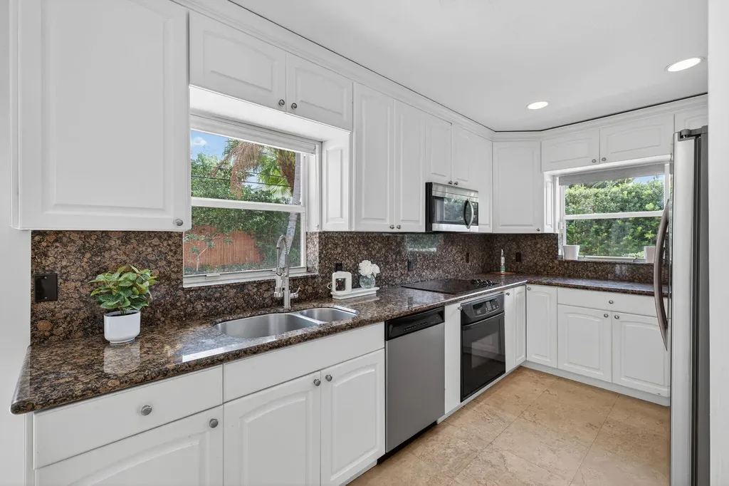 2808 NE 22nd Street Fort Lauderdale FL 33305