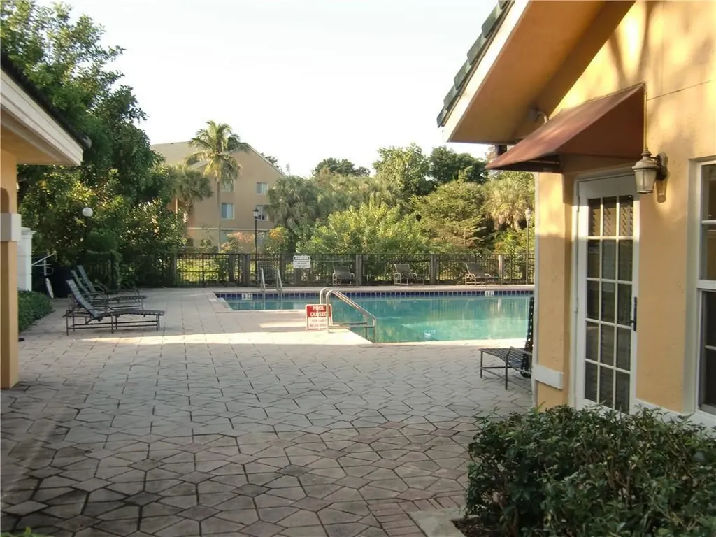 4045 Mcnab Road Pompano Beach FL 33069