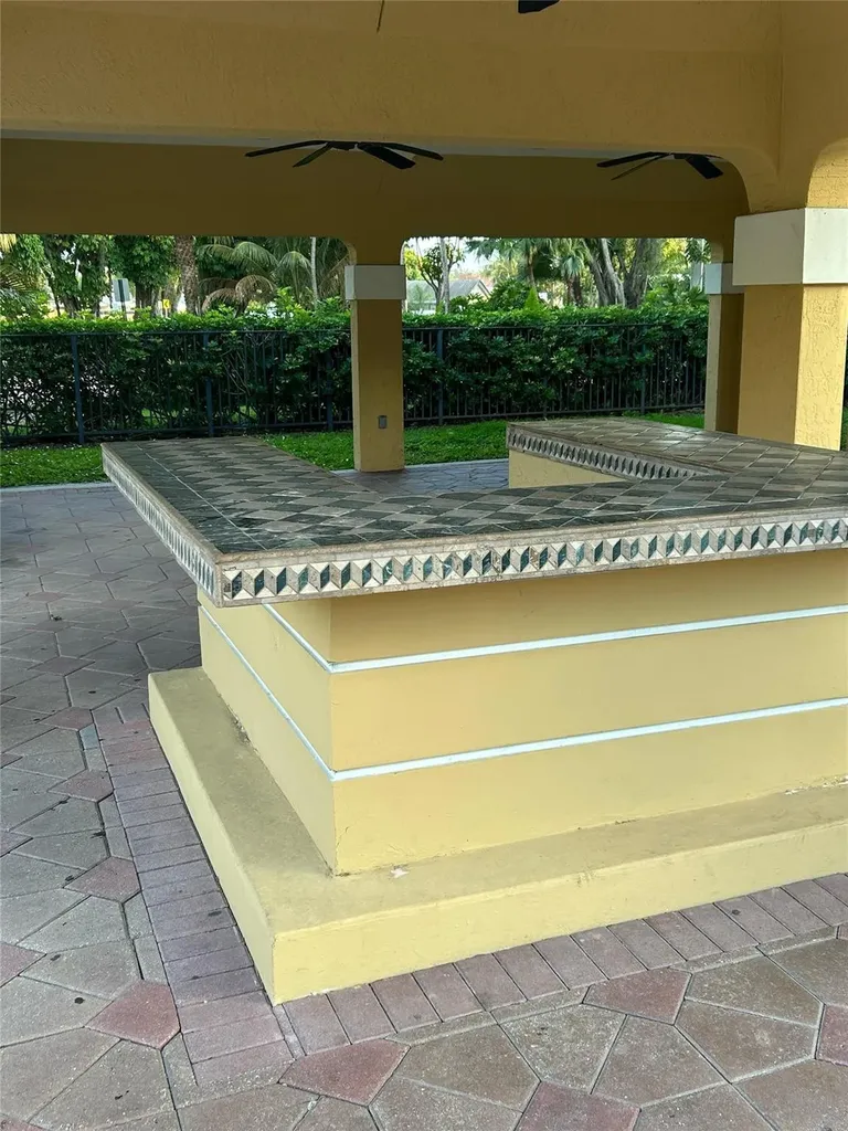 4045 Mcnab Road Pompano Beach FL 33069