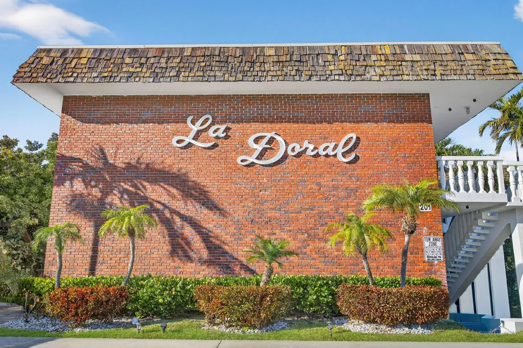 201 Inlet Way Palm Beach Shores FL 33404