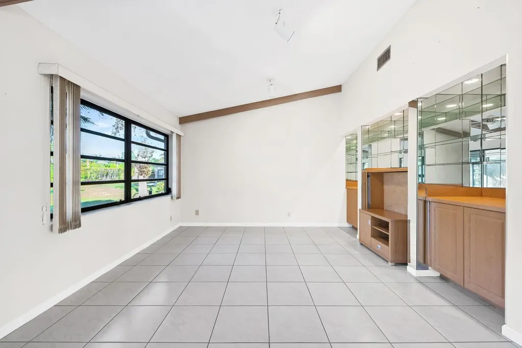 6053 Petaluma Drive Boca Raton FL 33433